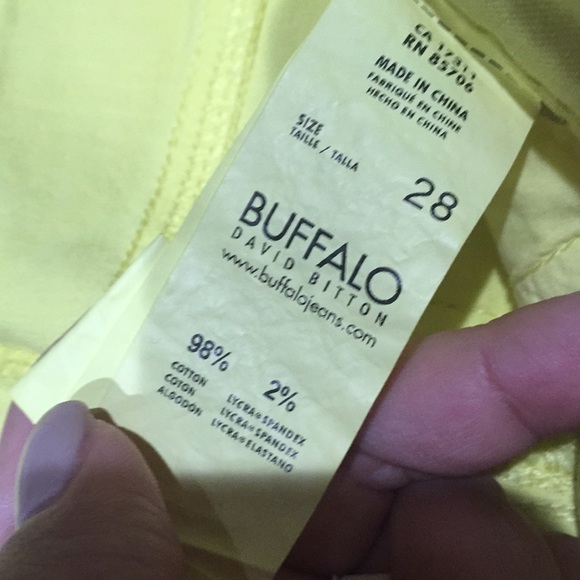 NWT yellow Buffalo cropped pants/jeans - Picture 4 of 7